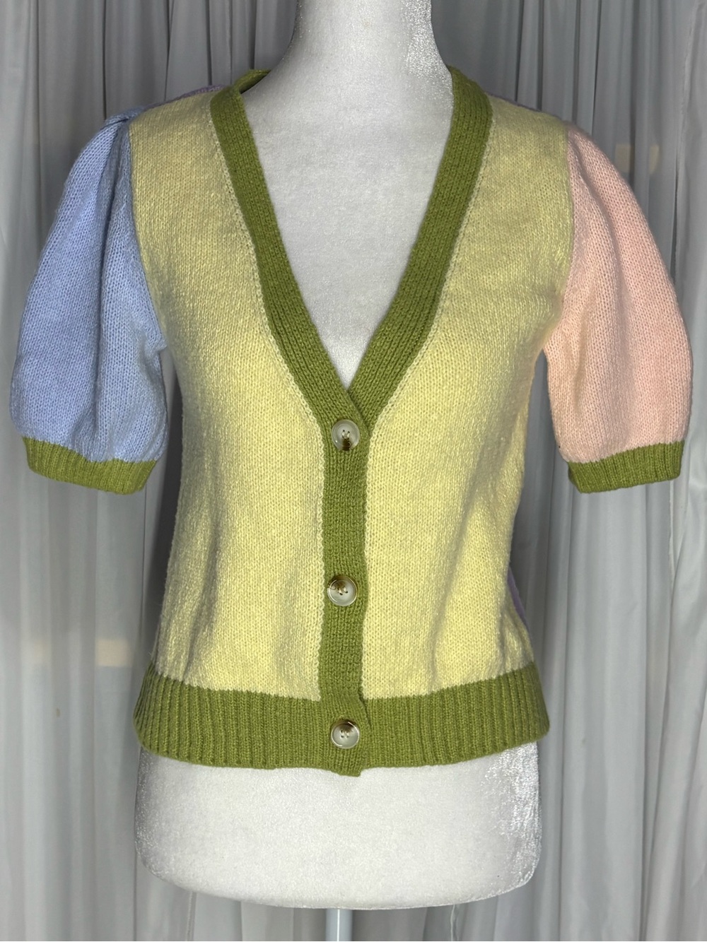 SO Pastel Colorblock V-Neck Short Sleeve Cardigan in Yellow, Blue & Pink XS